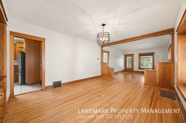 Building Photo - 812 Farragut Pl