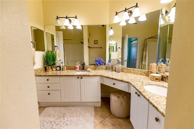 Building Photo - 2724 Via Murano