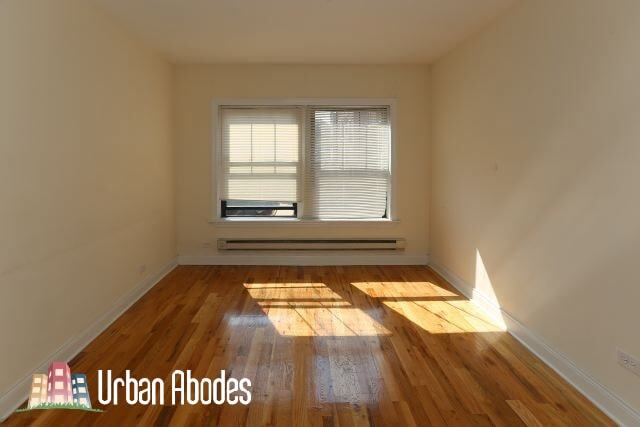 Building Photo - 625 W Cornelia Ave