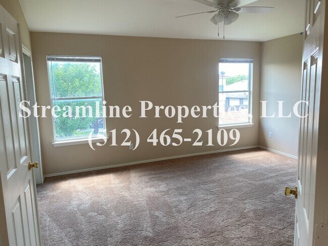 Building Photo - Beautiful 3 bedroom, 3 bathroom and study ...