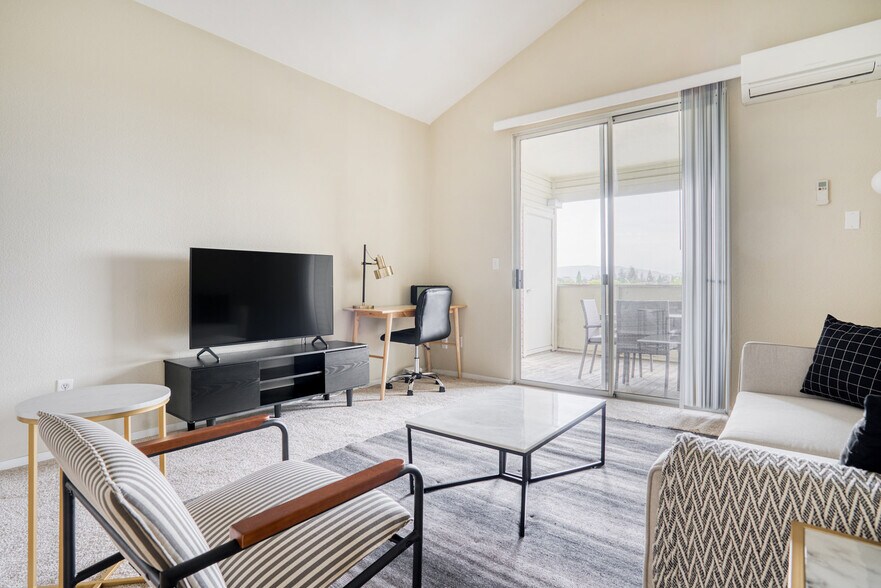 Primary Photo - 508 Railway Ave