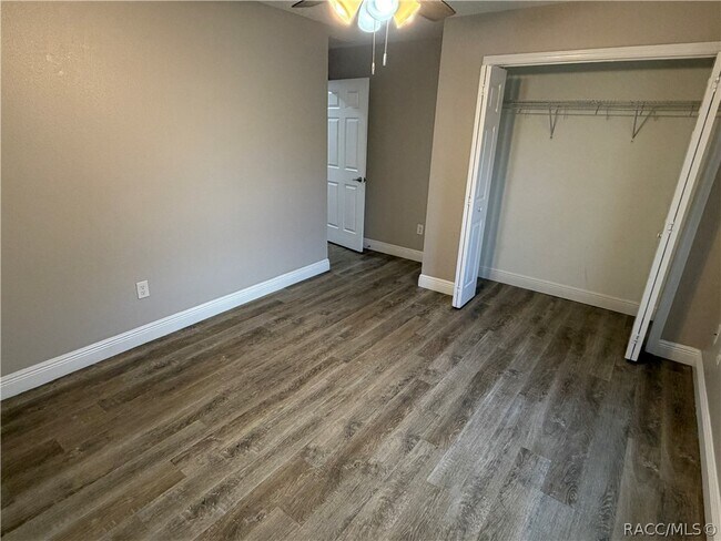 Building Photo - 6744 N Waycross Way