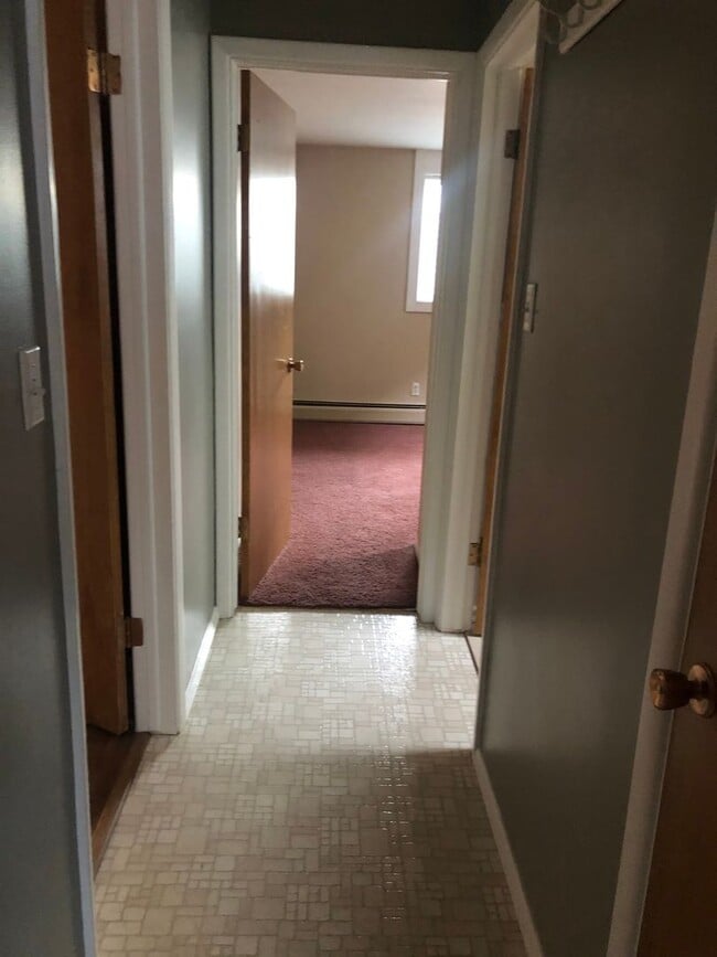 Building Photo - 2 Bedroom 2 Bathroom Apartment