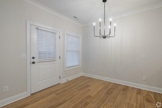 Building Photo - 432 Wren Crest Ln