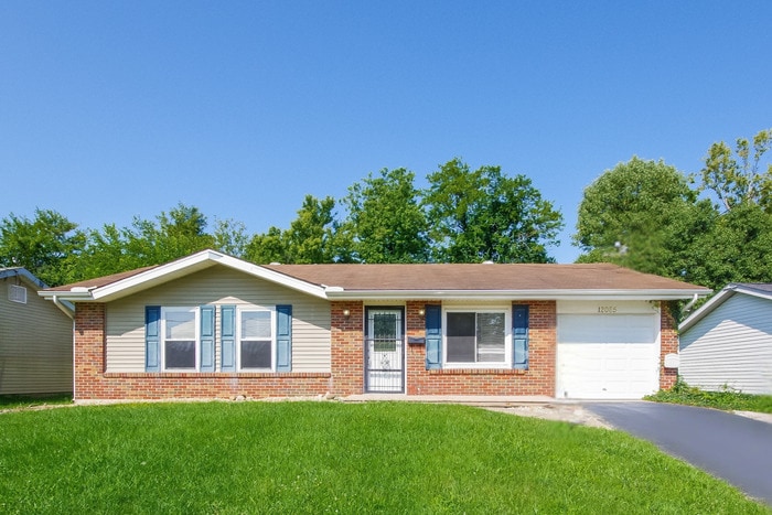 Primary Photo - 12085 Spalding Dr