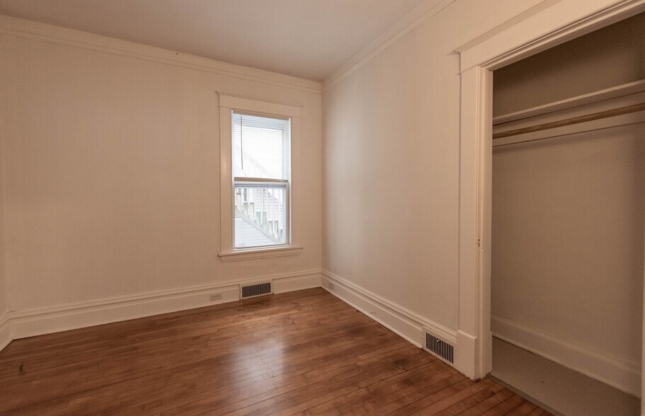 Building Photo - 227 N Humboldt Ave N