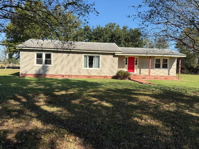 Building Photo - 2034 Fuselier Rd