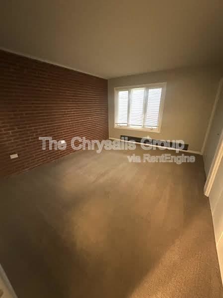 Building Photo - 445 Elm Pl