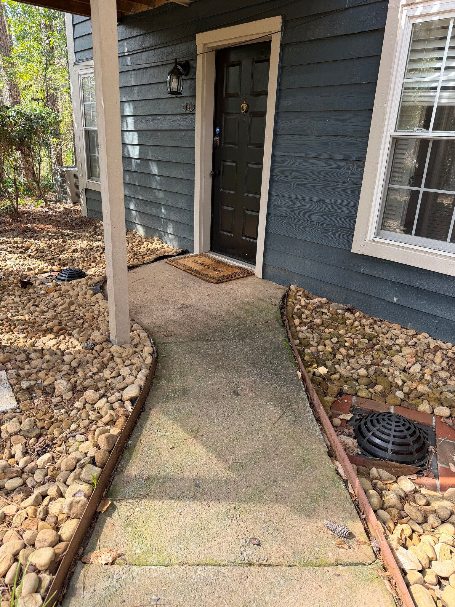 Building Photo - 1394 N Crossing Dr NE