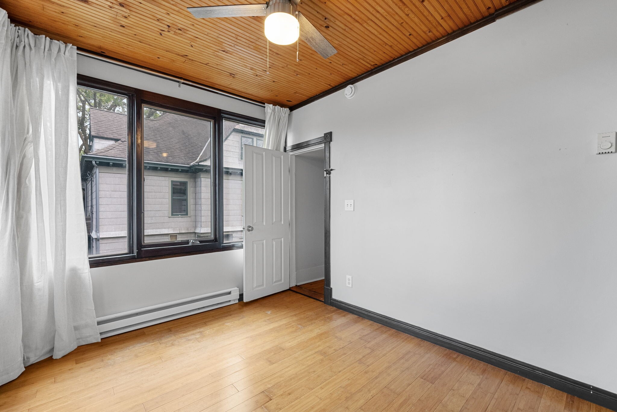 Building Photo - 2217 Aldrich Avenue South