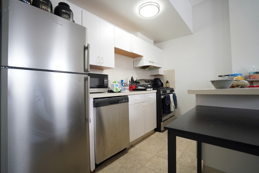 Building Photo - 550 Massachusetts Ave