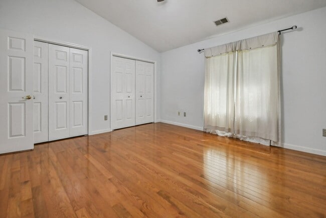 Building Photo - 64 Jesse Ct