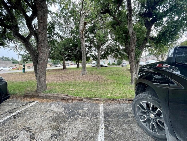 Building Photo - 1721 Timber Ridge Dr