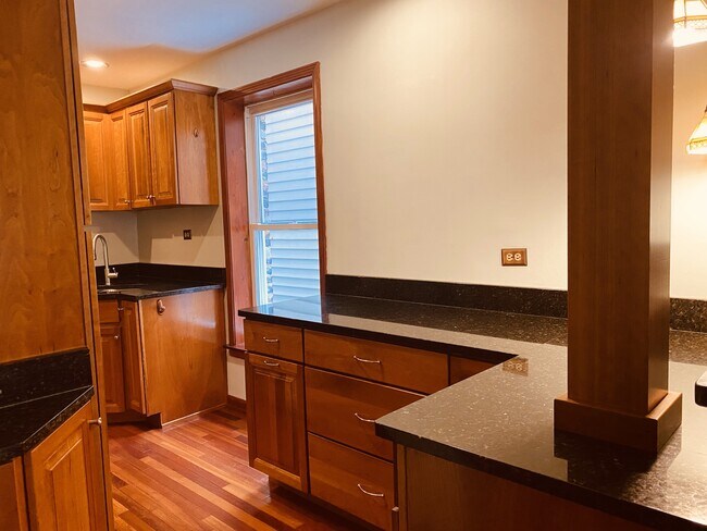 Building Photo - 4419 S Wallace St