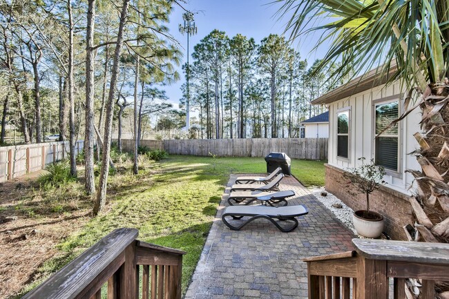Building Photo - 187 Tropical Breeze Dr