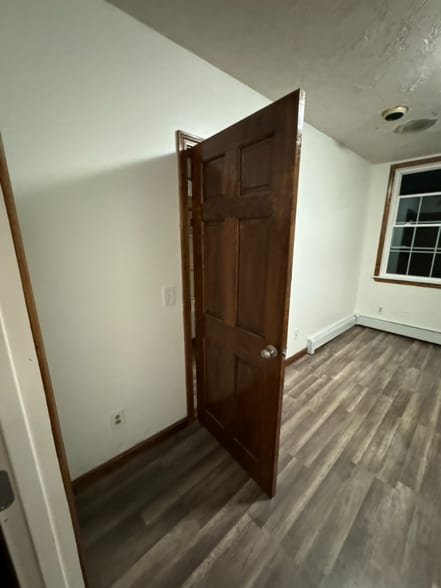 Building Photo - 154 N Franklin St