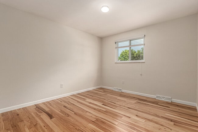 Building Photo - 6580 W 74th Pl