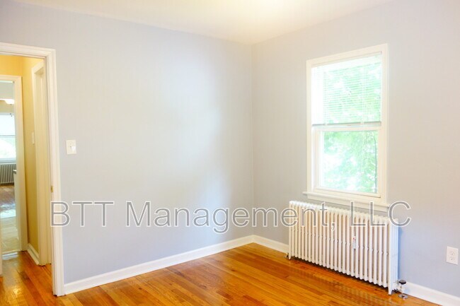 Building Photo - 8401 Flower Ave