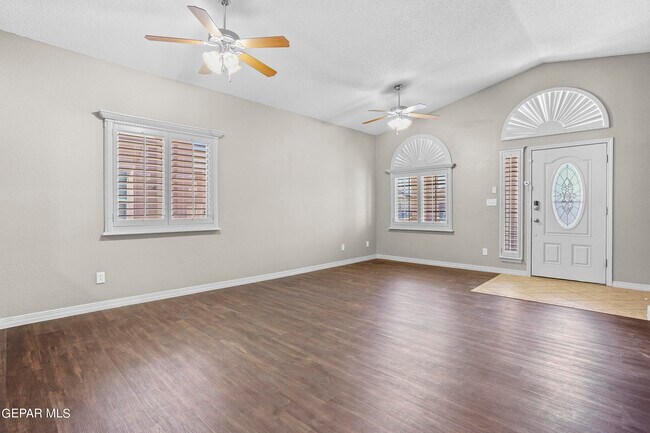 Building Photo - 3236 Sunset Point Dr