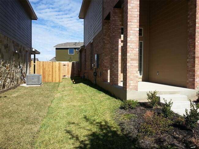 Building Photo - 2504 McDonald Way