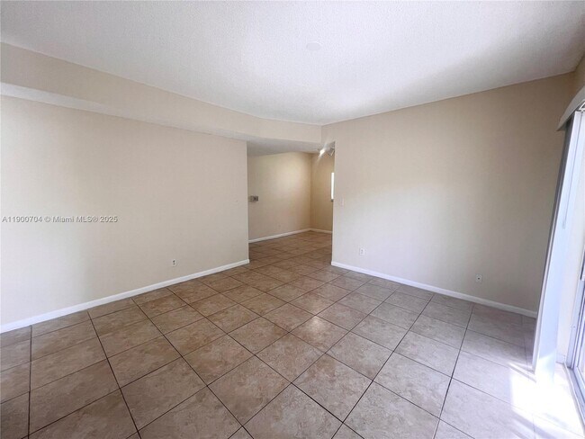 Building Photo - 731 Cypress Ln