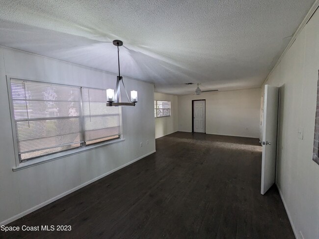 Building Photo - 4245 Tangelo Ave