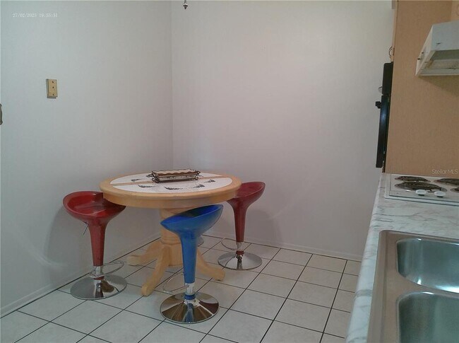 Building Photo - 2011 Australia Way W