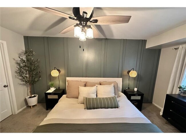 Building Photo - 7592 Zinnia Way N