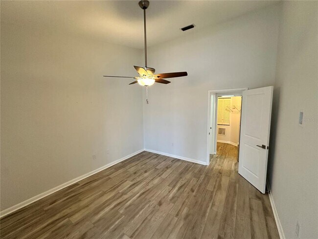 Building Photo - 864 Waterside Ln