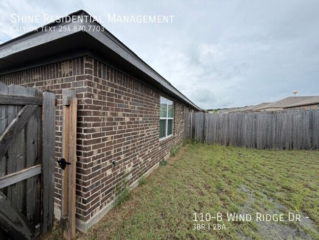 Building Photo - 110-B Wind Ridge Dr --