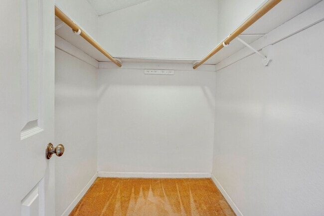 Building Photo - Light-Filled 2-Bed Tucson Rental w/ Vaulte...