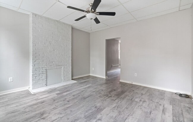 Building Photo - Pittsburgh - 3 Bed 2 Bath - Just Renovated