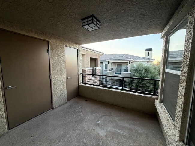 Building Photo - GREAT SUMMERLIN CONDO IN GATED COMMUNITY!!