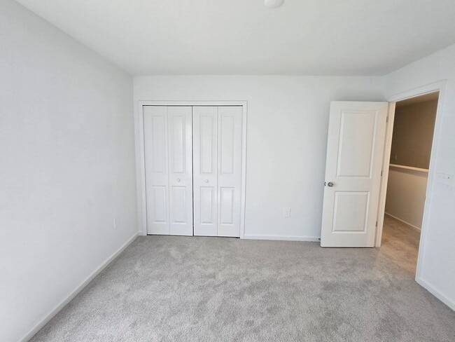 Building Photo - 3 bedroom 2.5 Bath in Tara Baywood