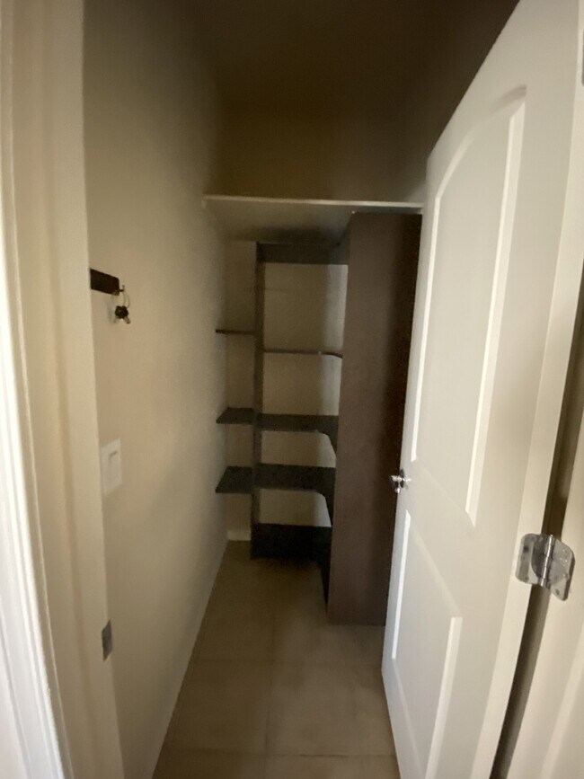 Building Photo - 3533 S Washington St