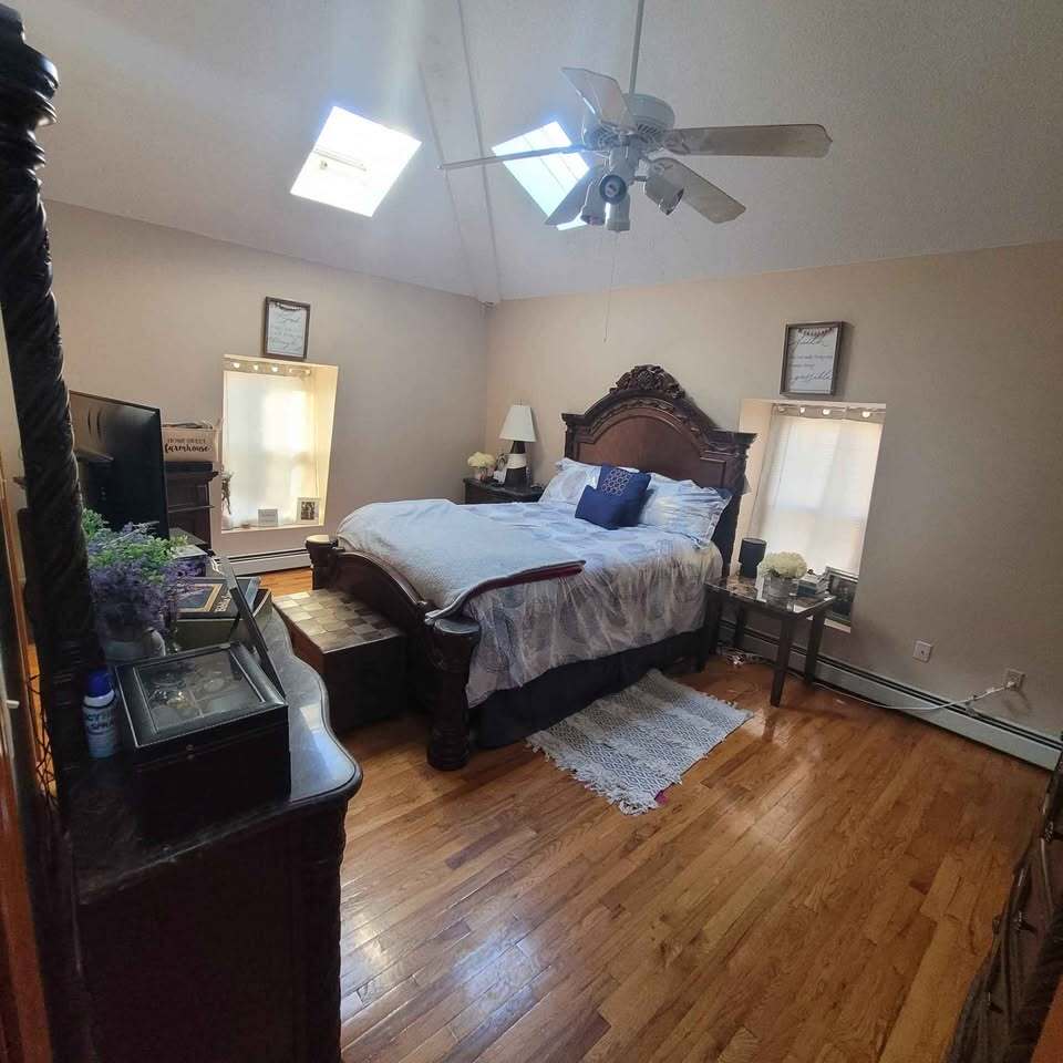 Building Photo - 388 Bradford Ave