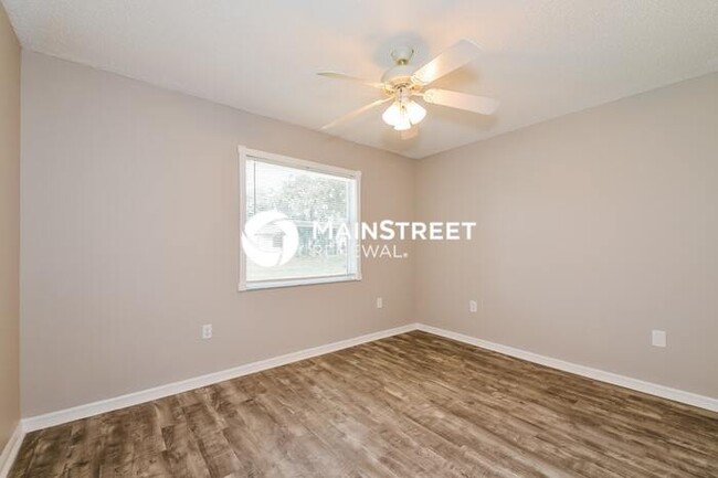 Building Photo - 7527 42nd Ct E