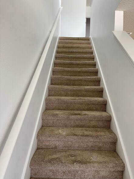 Building Photo - 9009 Tuscan Cypress St
