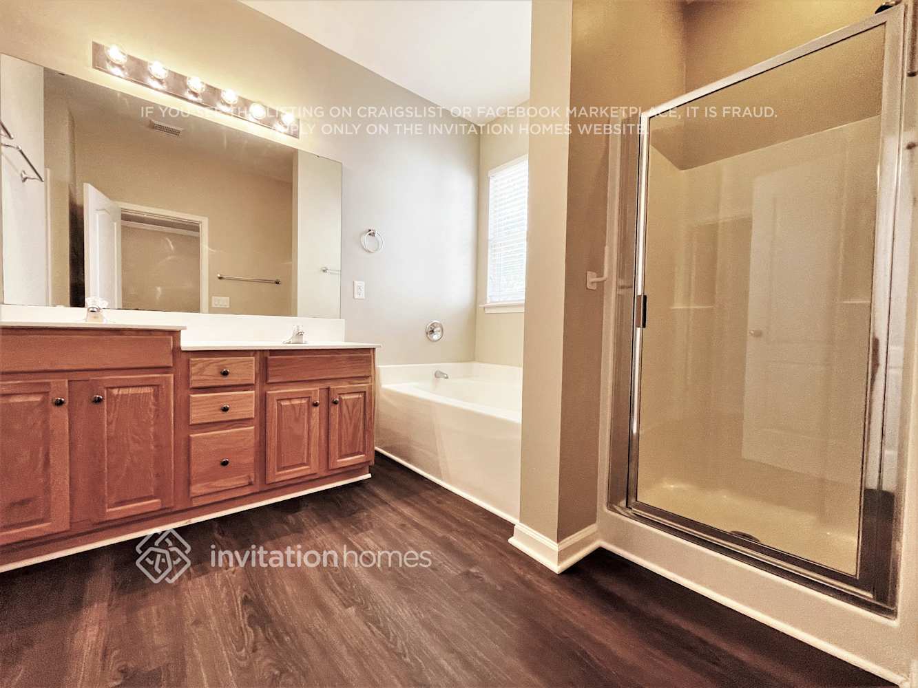 Building Photo - 15506 Carrington Ridge Dr