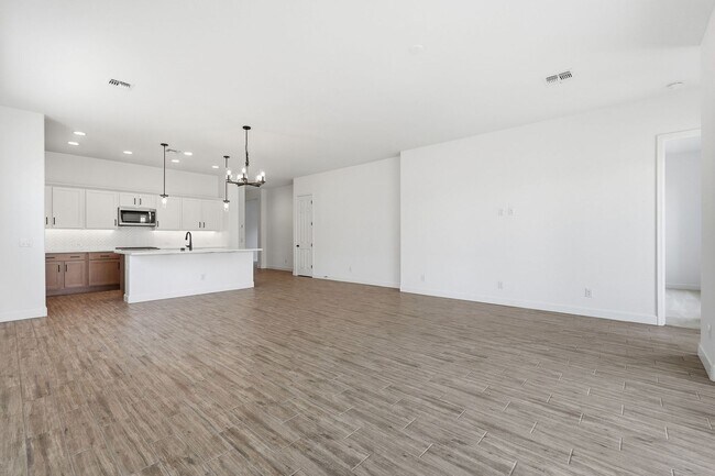 Building Photo - 2942 Manzanilla Ave