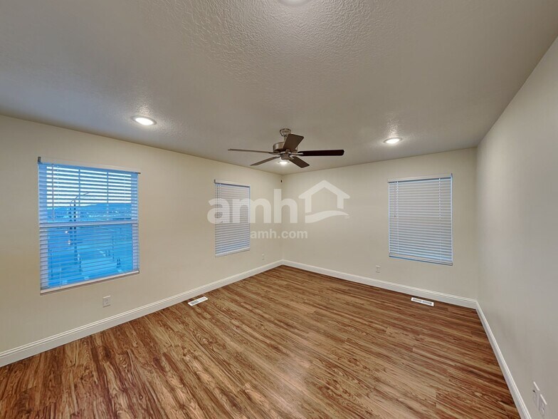 Building Photo - 6094 S Jordan Pkwy W