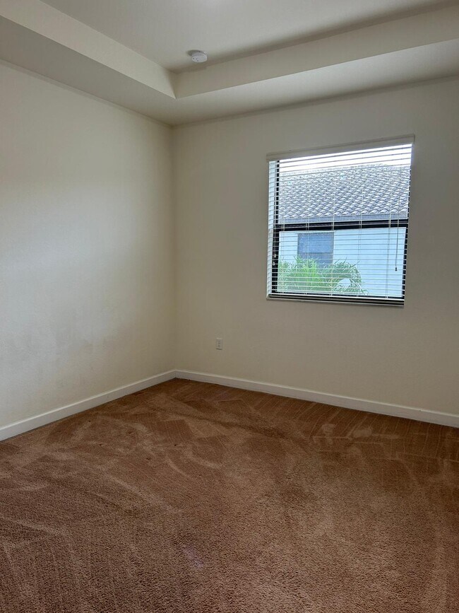 Building Photo - 9332 W 33rd Ln