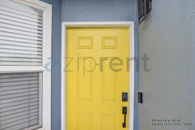 Building Photo - 786 42nd Ave