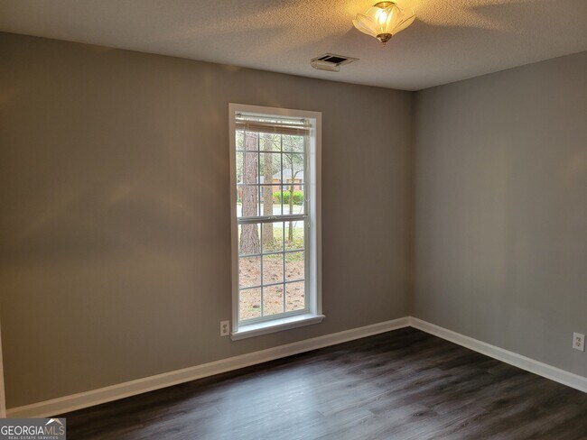 Building Photo - 6205 Sweetgum Trail