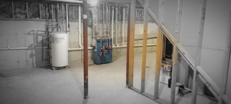 basement - 54 Clarendon St