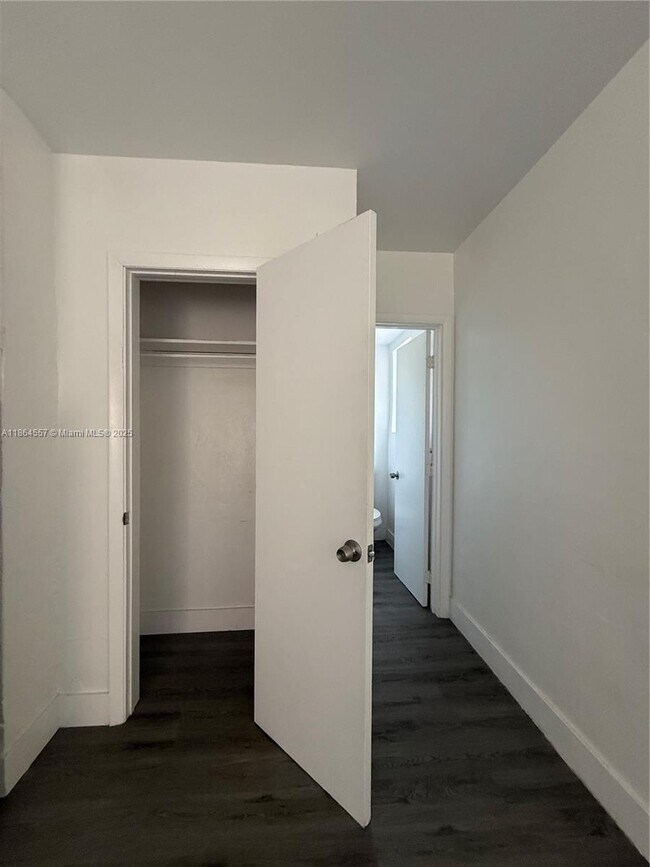 Building Photo - 5305 Biscayne Blvd