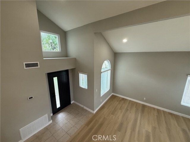 Building Photo - 13575 Cres Hill Dr