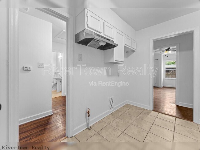Building Photo - 810 Indian Dr