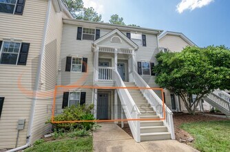 Building Photo - Spacious 2BR, 2BA Condo in Desirable Chapel Hill Community