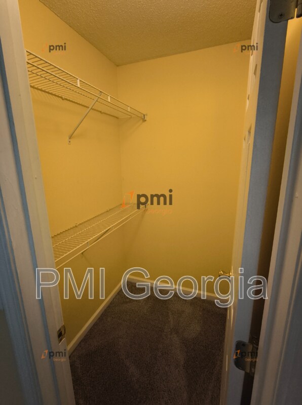Building Photo - 8370 Hollis St